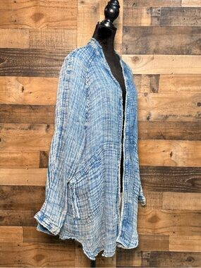 Free People We The Free Women's Denim Long Sleeve Button Shirt Large L TEP 114